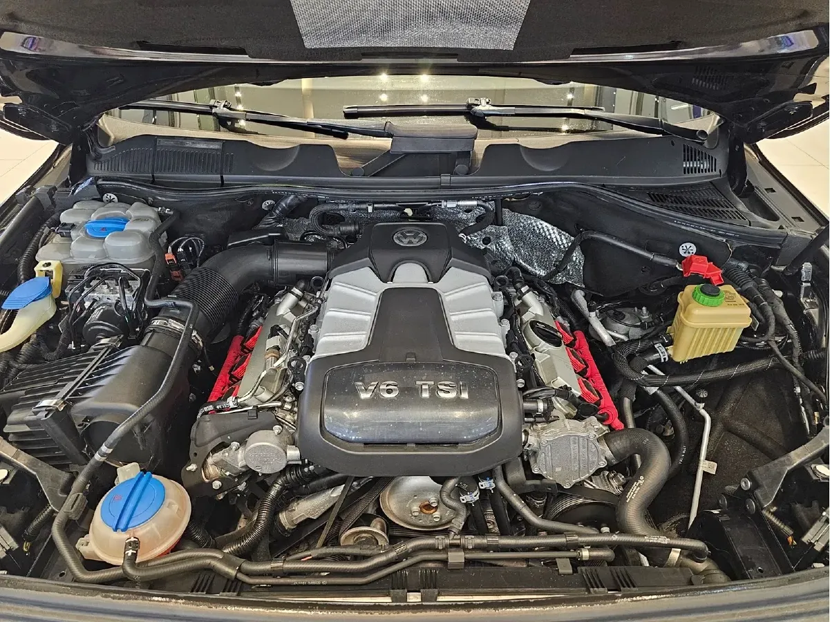 2017 Volkswagen Touareg 3.0T 320HP V6 8AT,autocango,china used car exporter,china ev exporter,chinese used car exporter,chinese used ev exporter