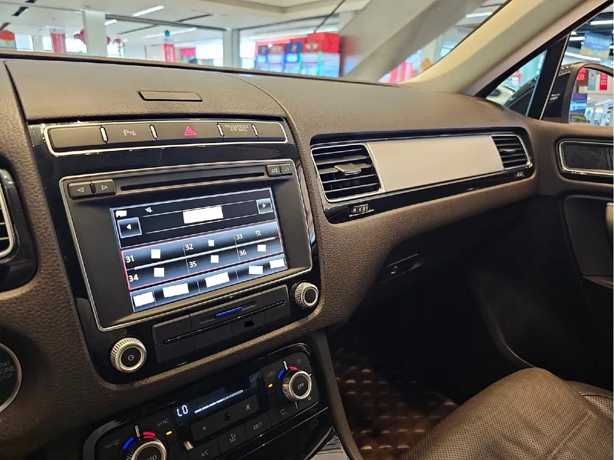 2017 Volkswagen Touareg 3.0T 320HP V6 8AT,autocango,china used car exporter,china ev exporter,chinese used car exporter,chinese used ev exporter