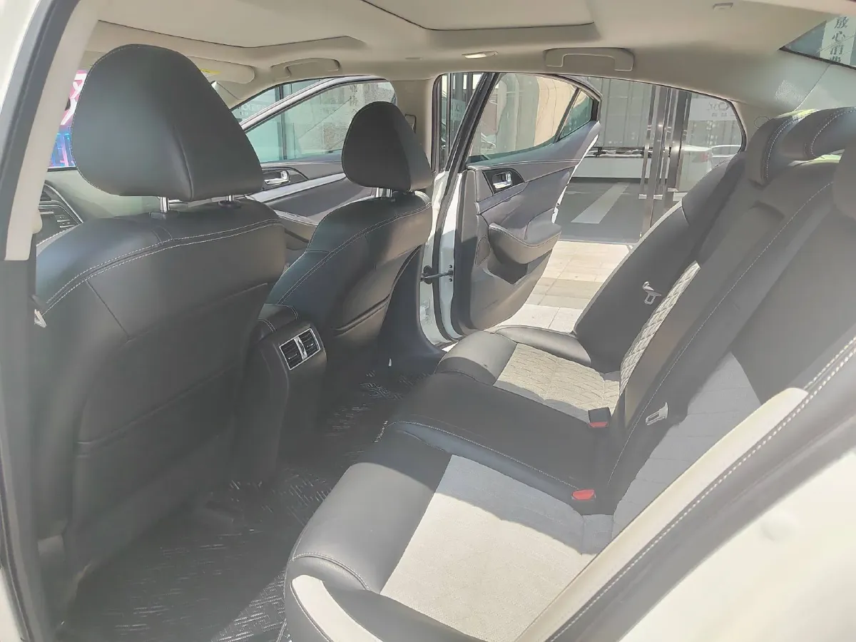 2016 Nissan Maxima 2.5L 186HP L4 CVT,autocango,china used car exporter,china ev exporter,chinese used car exporter,chinese used ev exporter