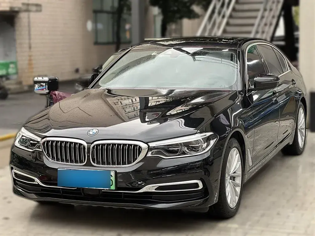 2020 BMW 5 Series 2.0T 184HP L4 8AT PHEV 17.7KWH