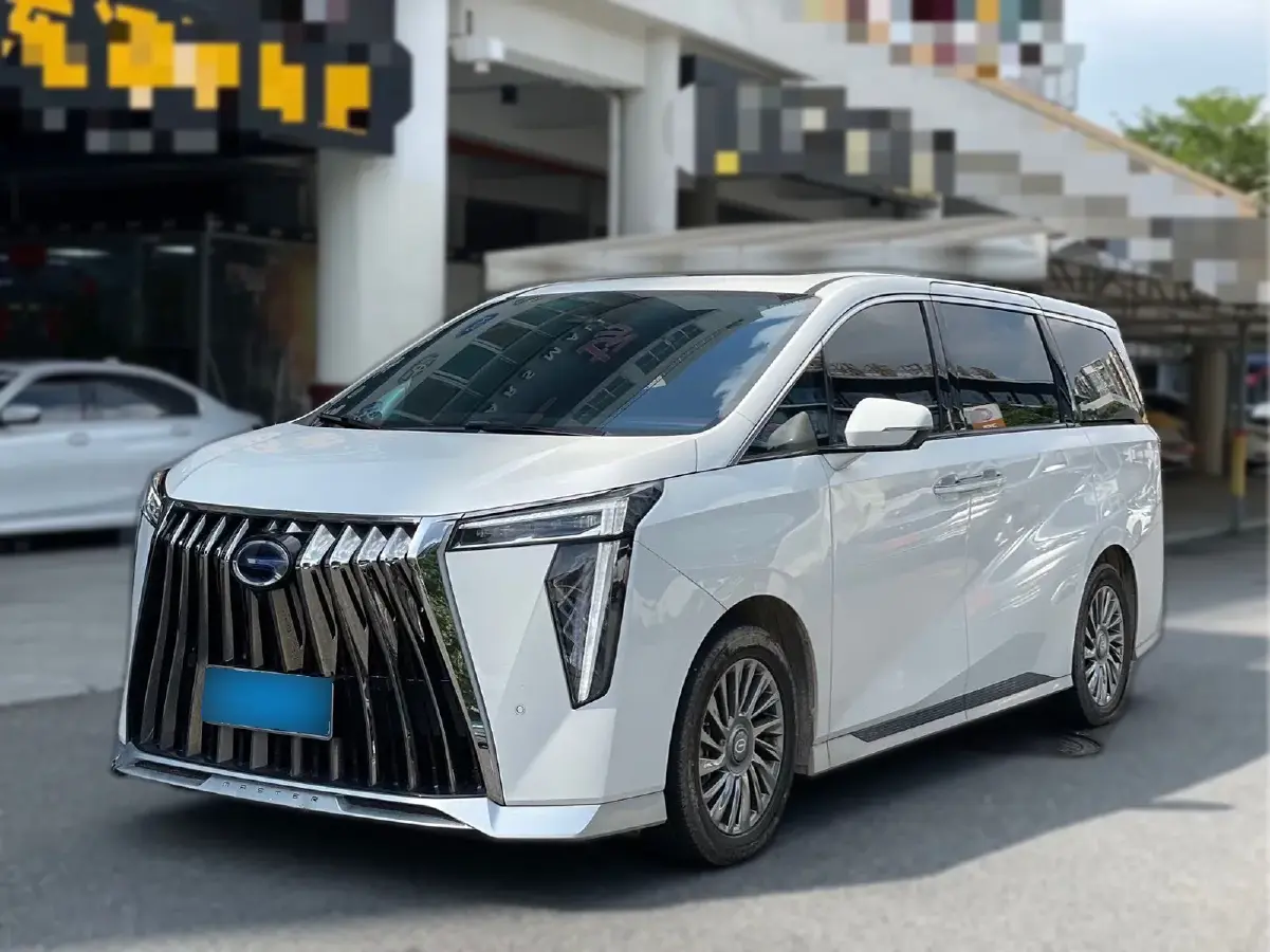 2023 GAC Trumpchi M8 2.0T 190HP L4 E-CVT Hybrid