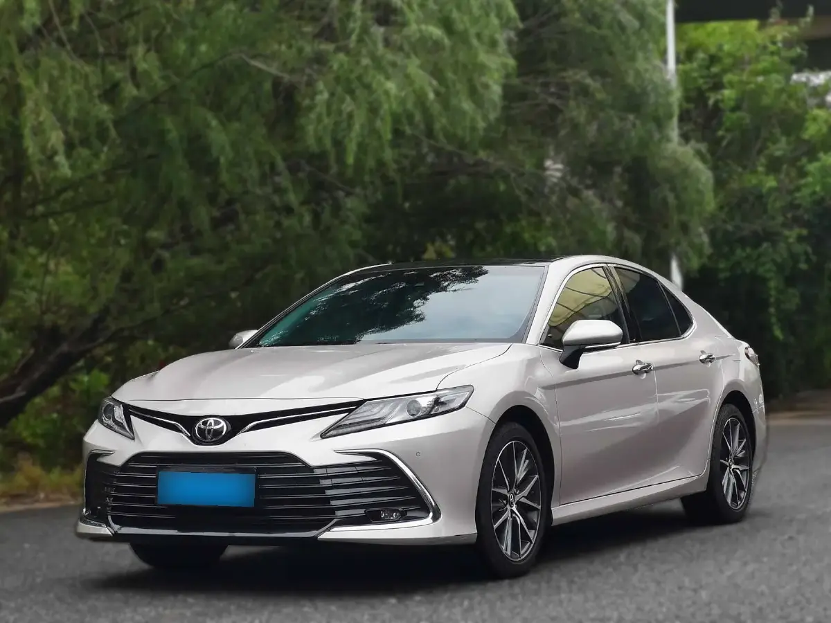 2021 Toyota Camry 2.5L 209HP L4 8AT