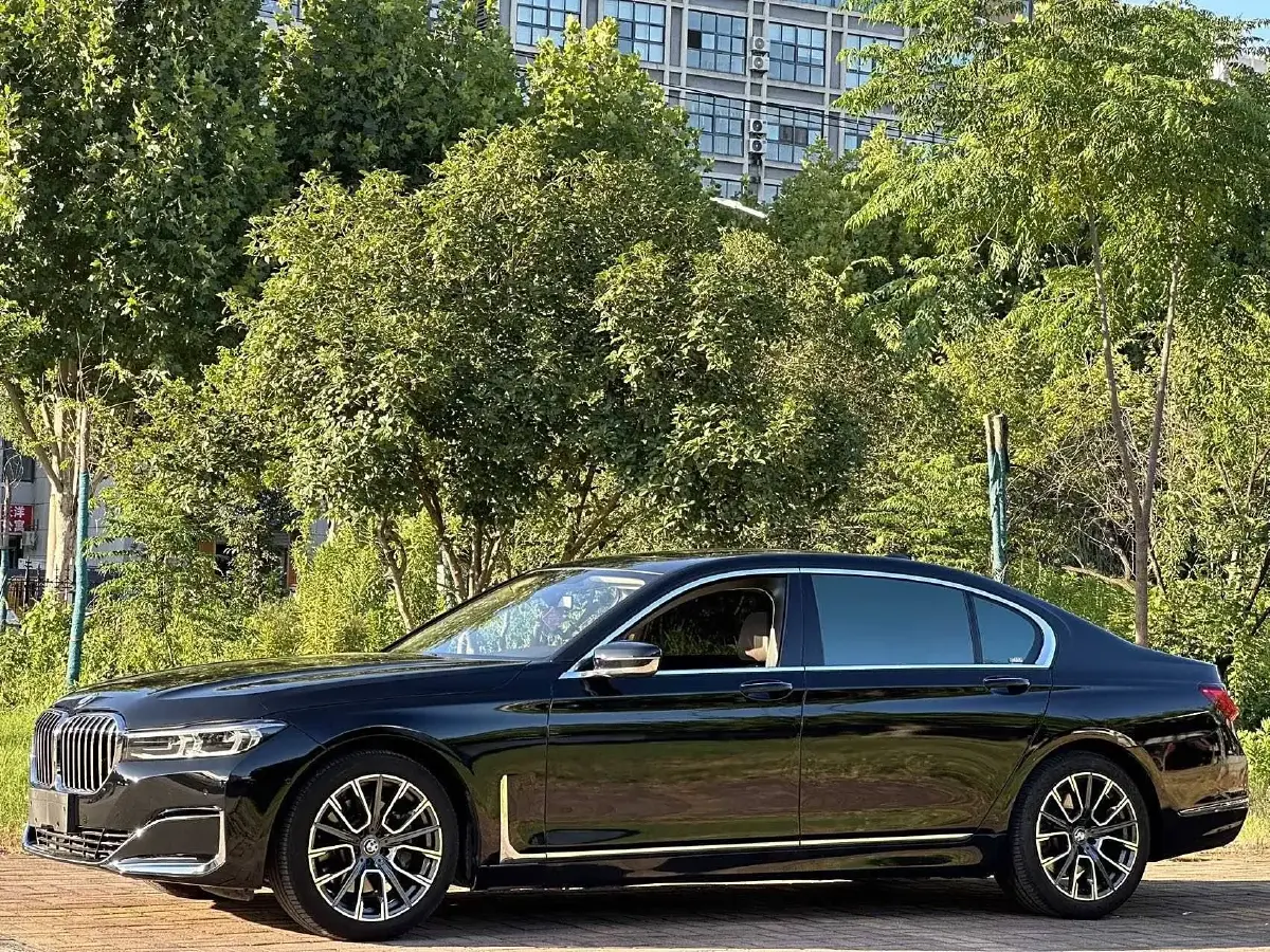 2019 BMW 7 Series 2.0T 265HP L4 8AT