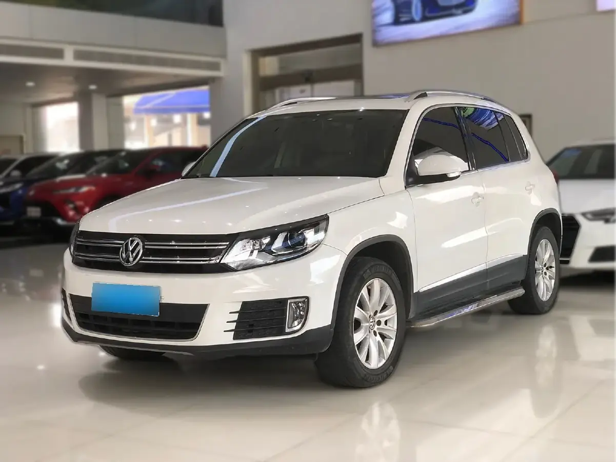 2013 Volkswagen Tiguan 2.0T 200HP L4 6AT