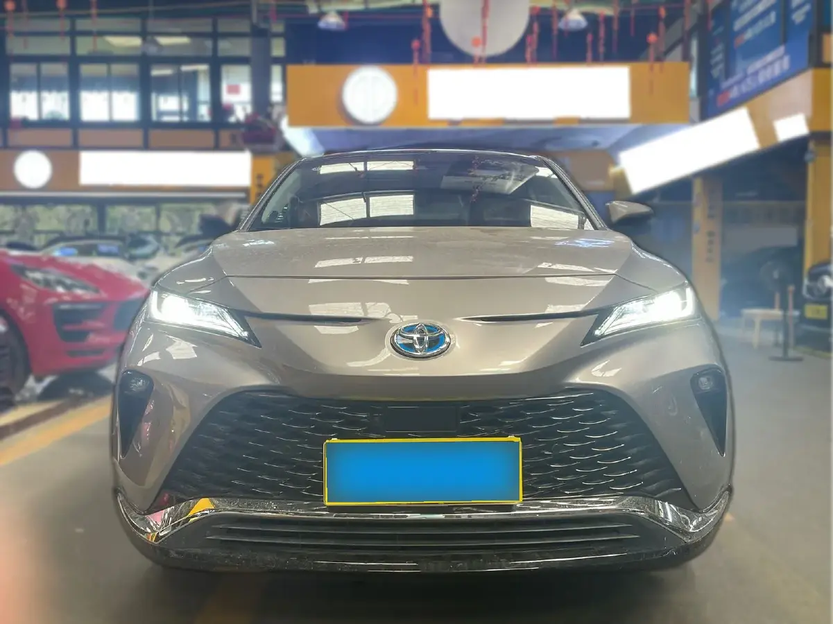 2022 Toyota Venza 2.5L 178HP L4 E-CVT Hybrid