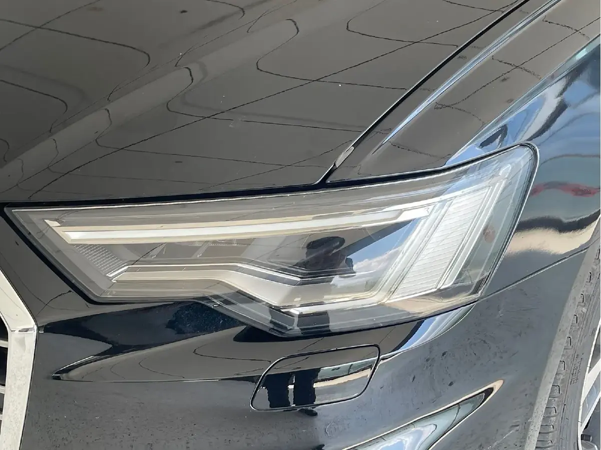 2021 Audi A6L 2.0T 190HP L4 7DCT