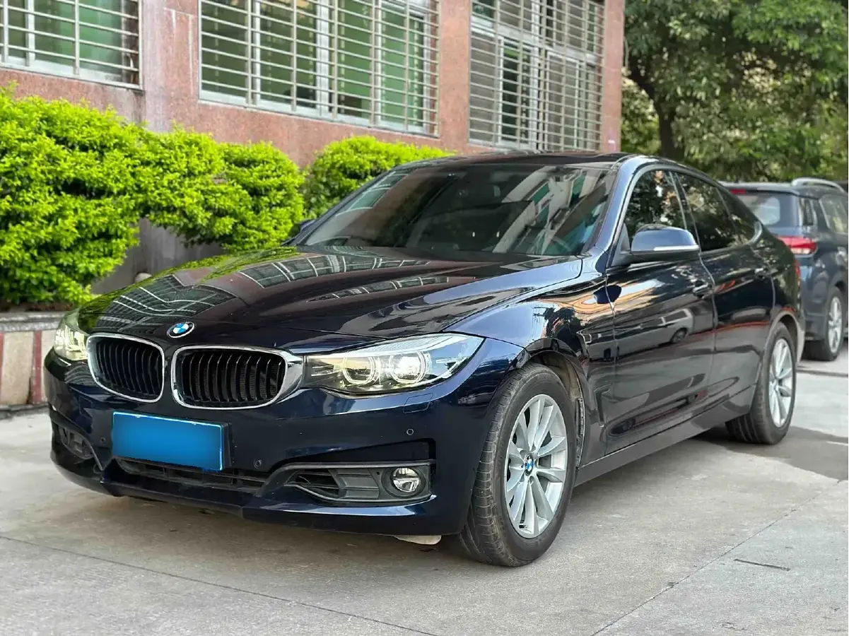 2017 BMW 3 Series GT 2.0T 184HP L4 8AT