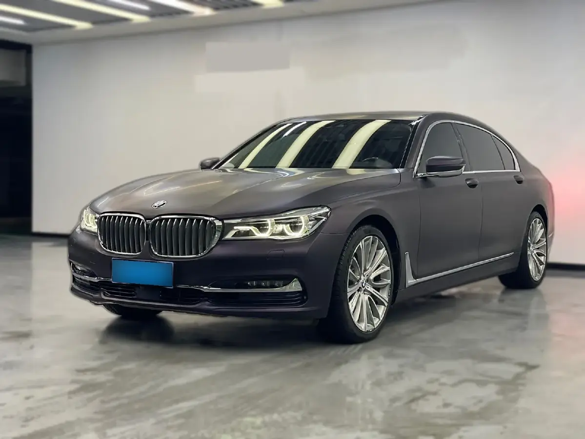 2017 BMW 7 Series 3.0T 326HP L6 8AT