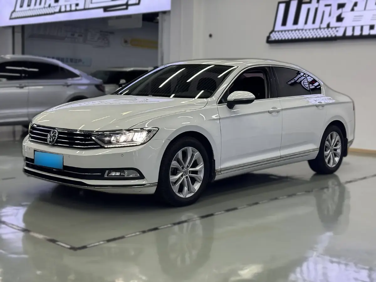 2017 Volkswagen Magotan 1.8T 180HP L4 7DCT