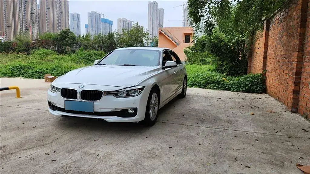 2016 BMW 3 Series 2.0T 184HP L4 8AT