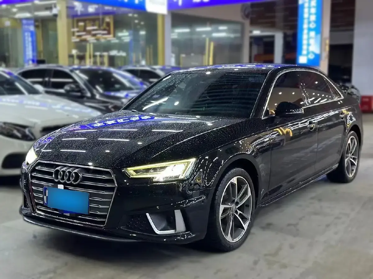 2019 Audi A4L 2.0T 190HP L4 7DCT