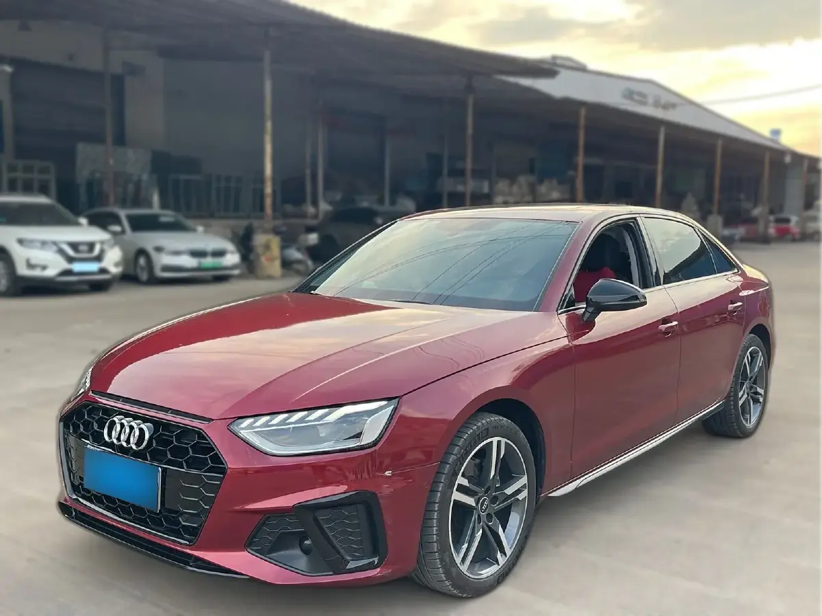 2022 Audi A4L 2.0T 190HP L4 7DCT