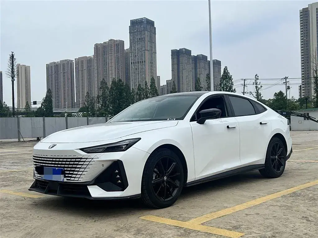 2023 ChangAn UNI-V 1.5T 188HP L4 7DCT