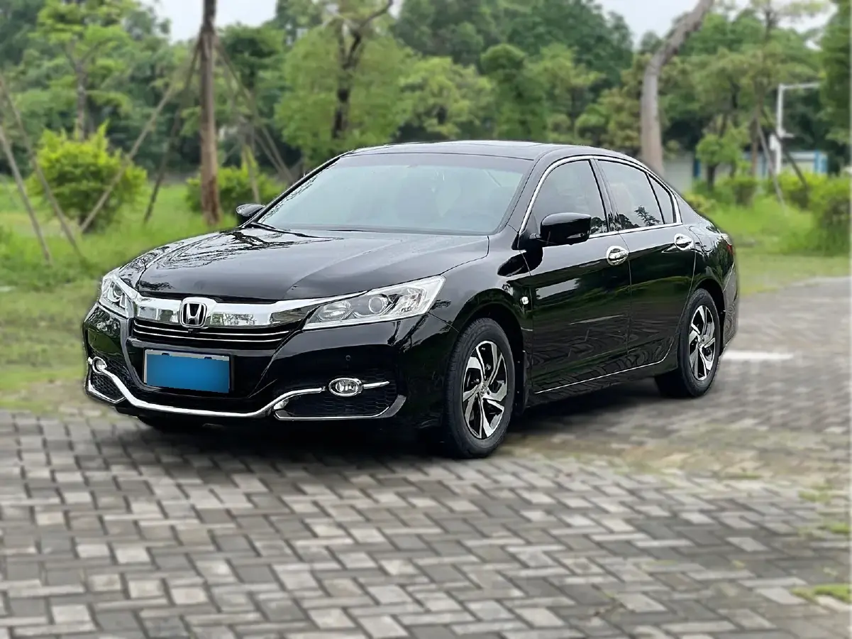 2016 Honda Accord 2.0L 155HP L4 CVT