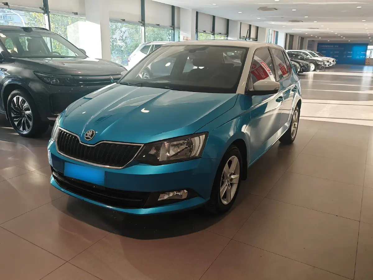 2015 Skoda Fabia 1.4L 90HP L4 6AT