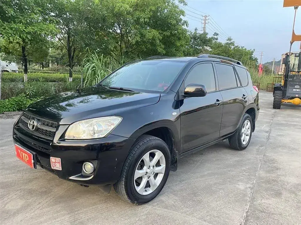 2010 Toyota RAV4 2.0L 150HP L4 4AT