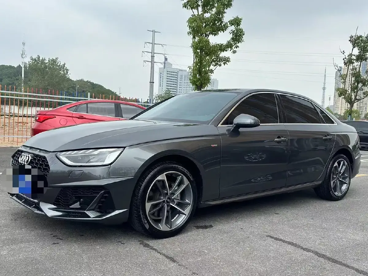 2023 Audi A4L 2.0T 190HP L4 7DCT