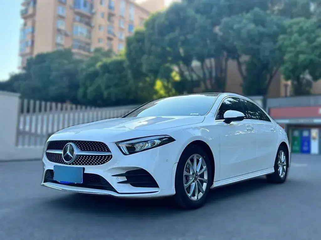 2022 Mercedes-Benz A Class 1.3T 163HP L4 7DCT