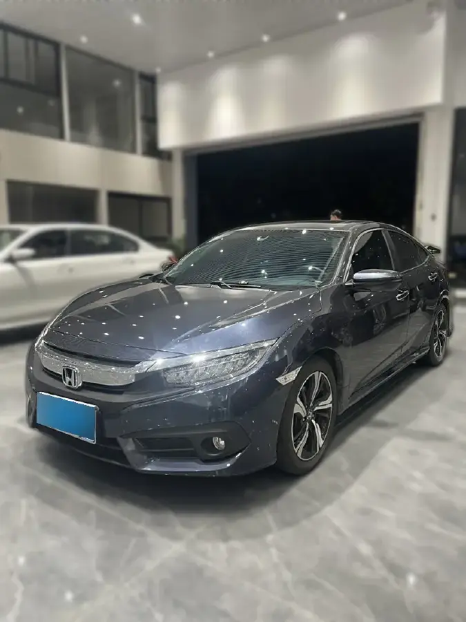 2016 Honda Civic 1.5T 177HP L4 CVT