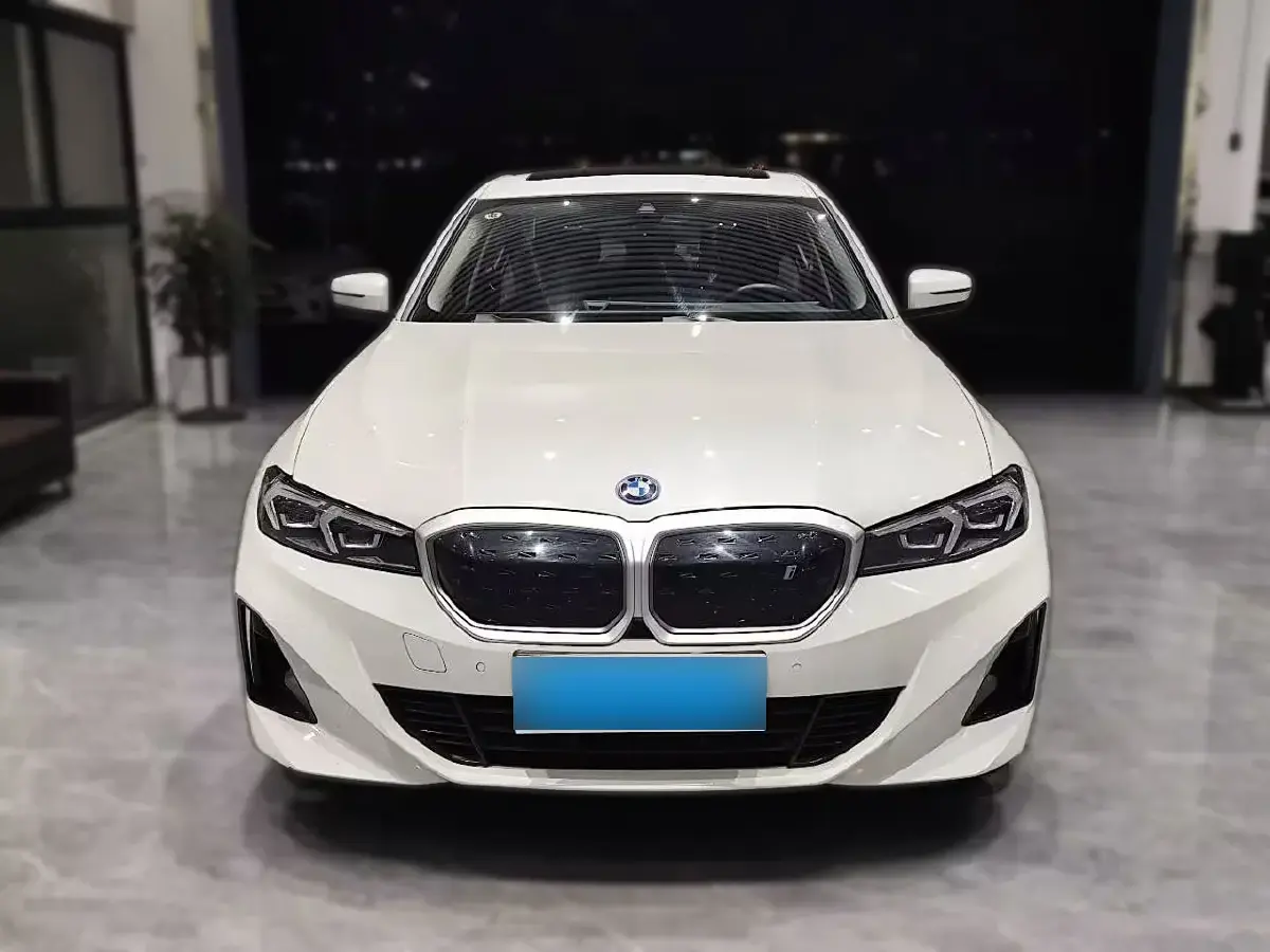 2022 BMW i3 BEV 70KWH