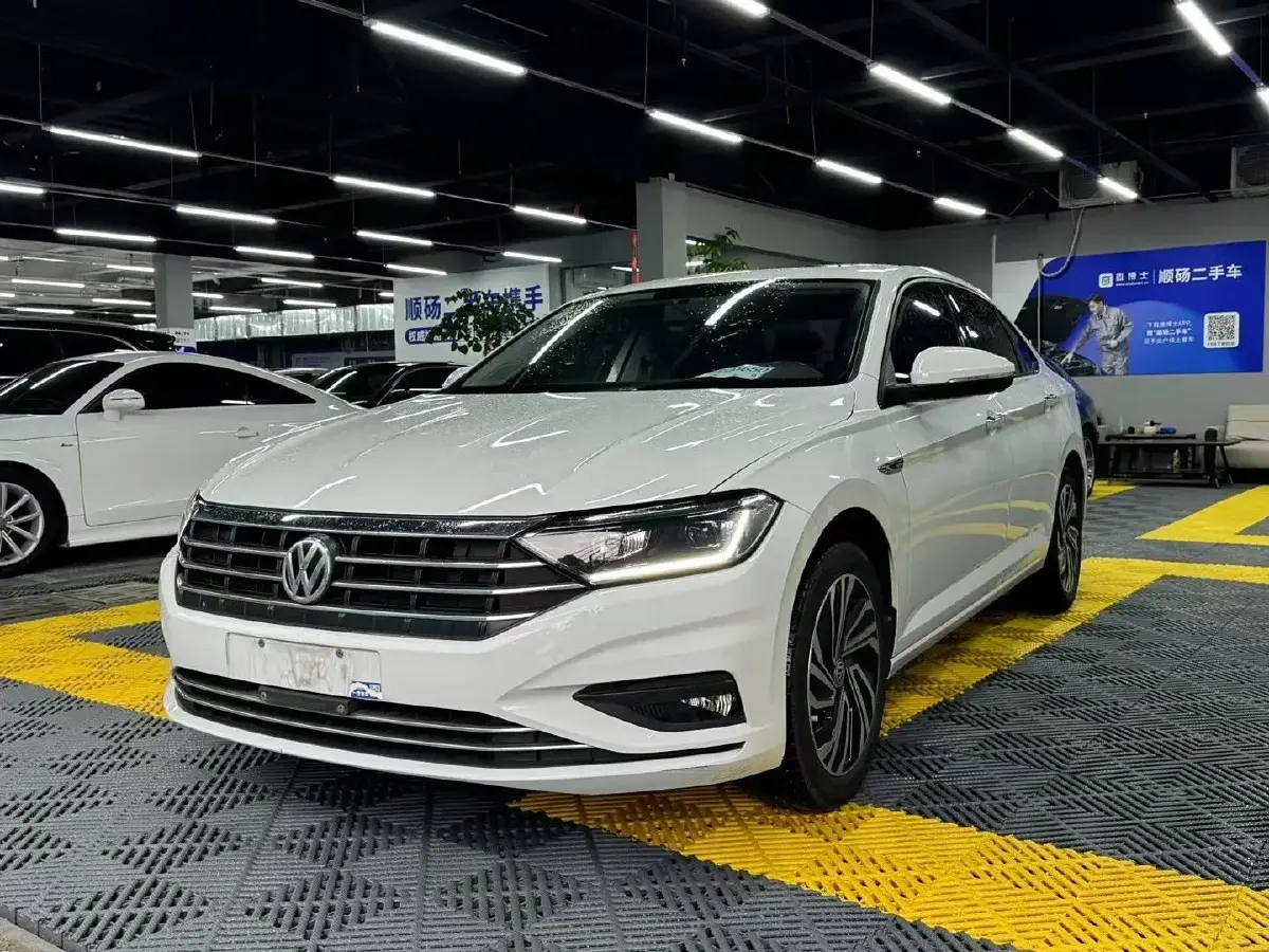 2021 Volkswagen Sagitar 1.4T 150HP L4 7DCT