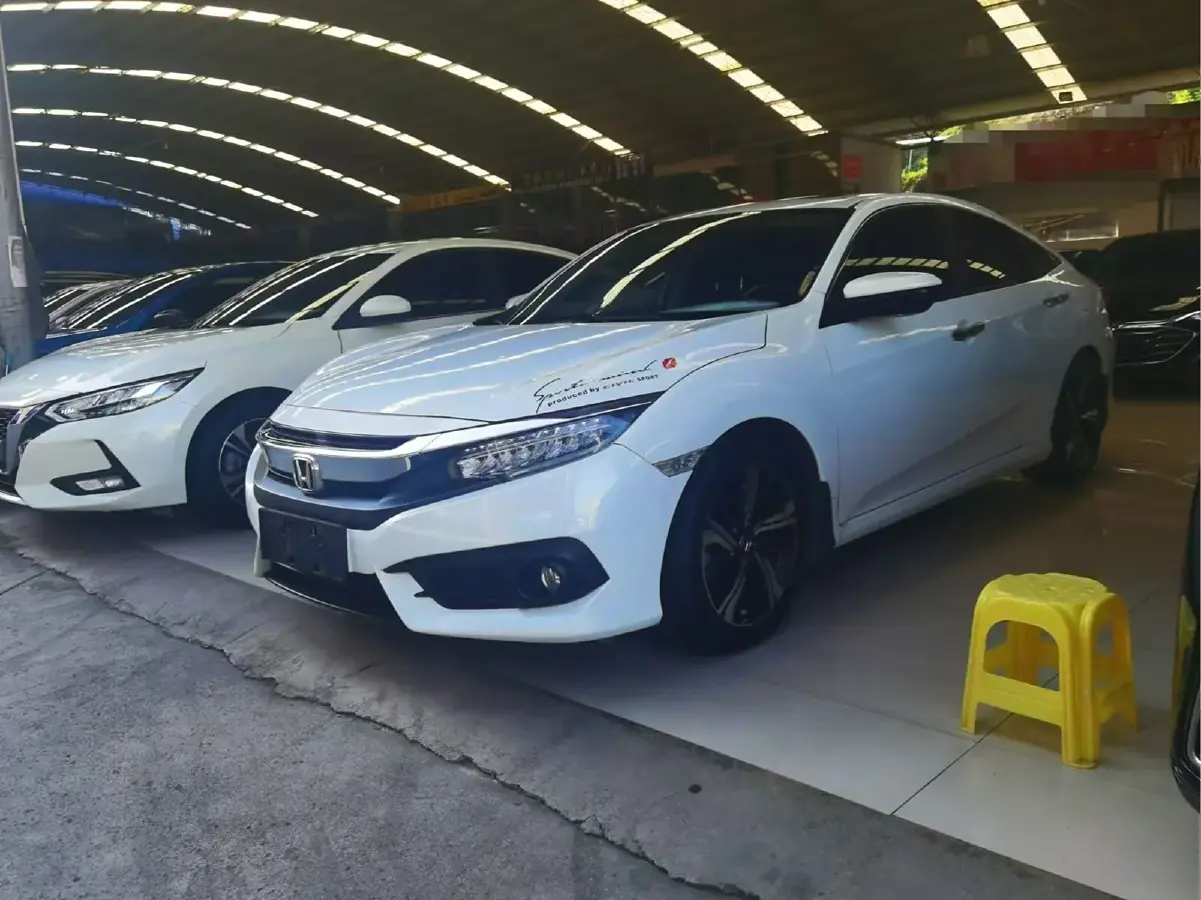 2016 Honda Civic 1.5T 177HP L4 CVT