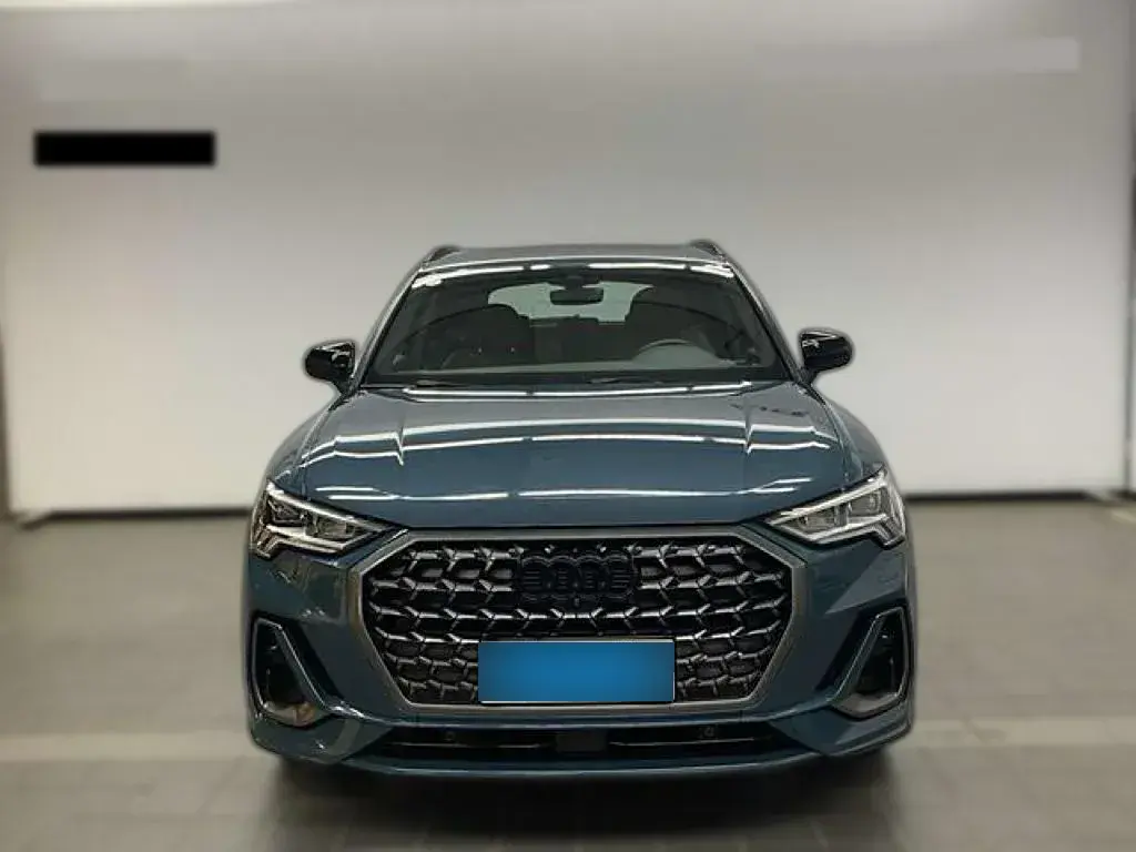2024 Audi Q3 2.0T 220HP L4 7DCT