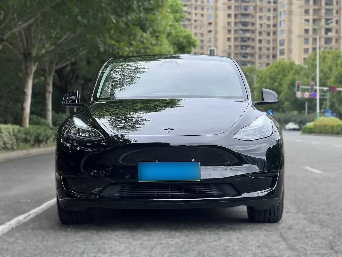 2023 Tesla Model Y BEV 60KWH