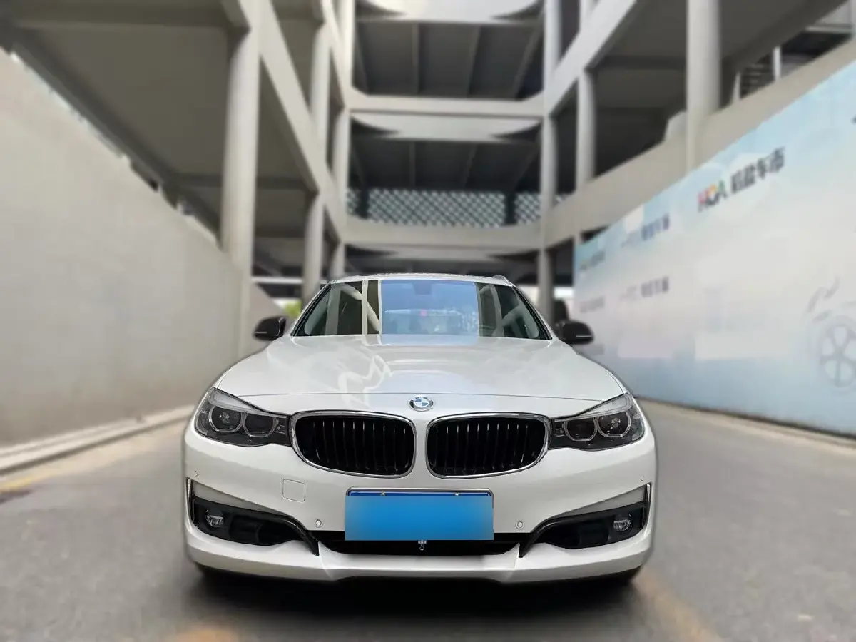 2018 BMW 3 Series GT 2.0T 184HP L4 8AT