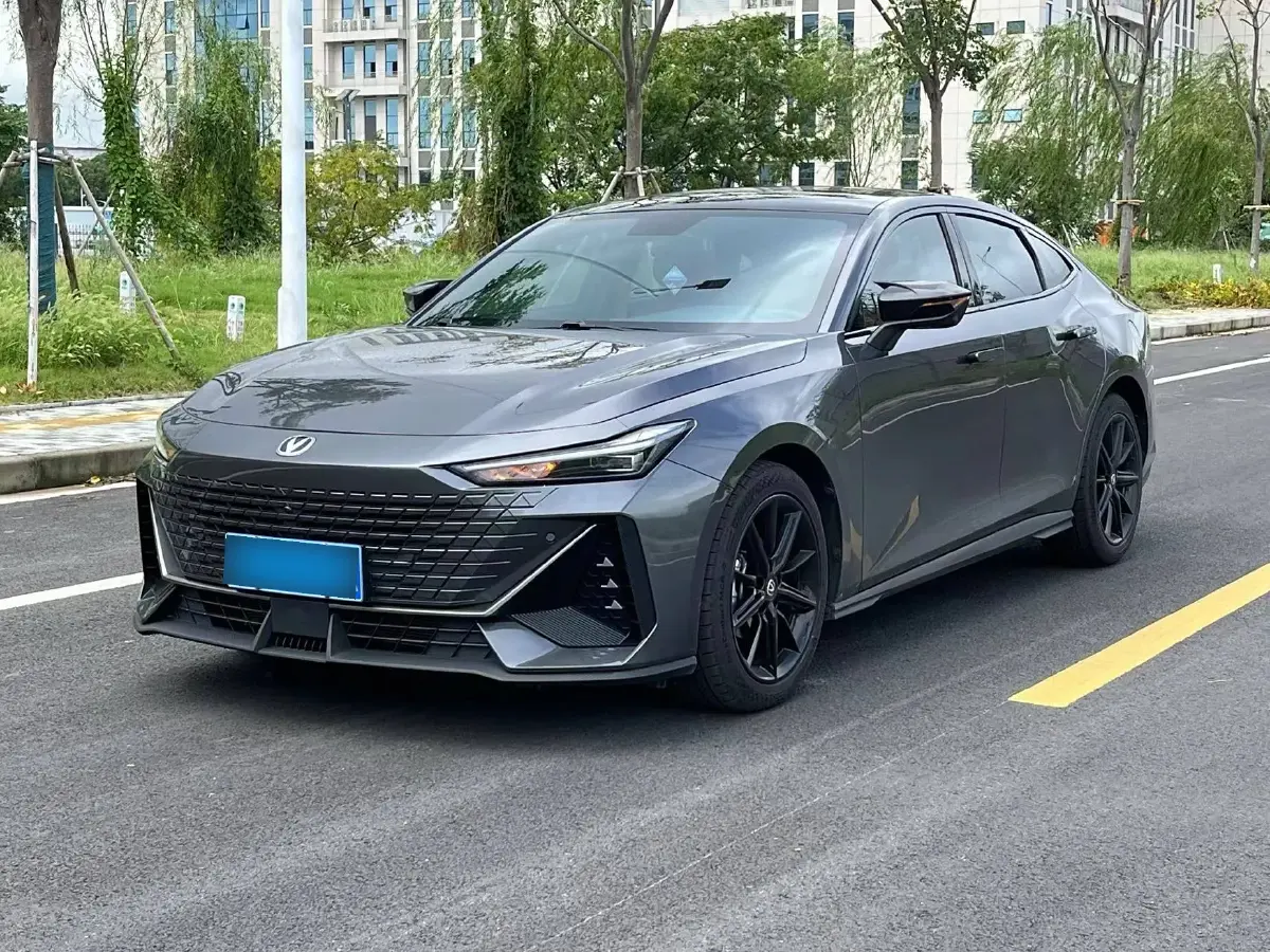 2023 ChangAn UNI-V 1.5T 188HP L4 7DCT