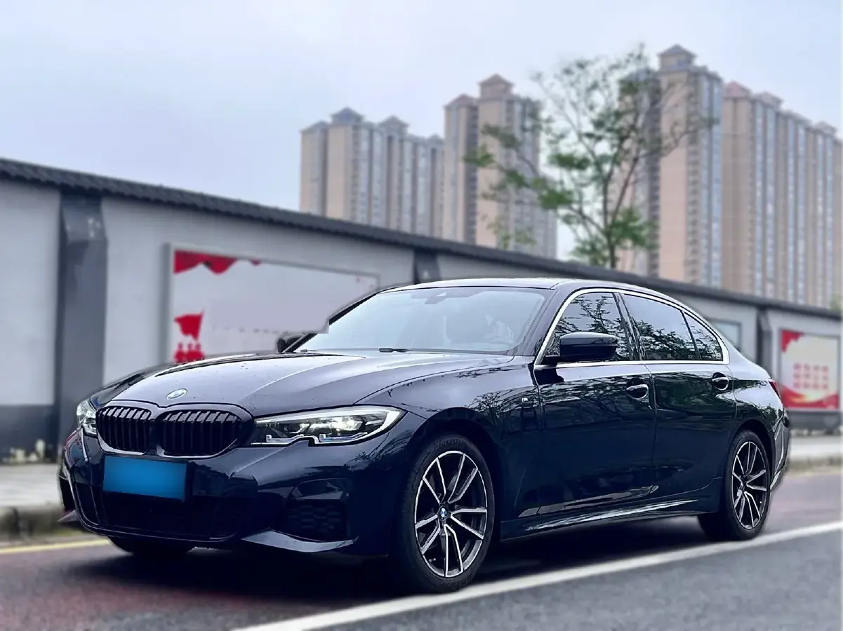 2022 BMW 3 Series 2.0T 184HP L4 8AT