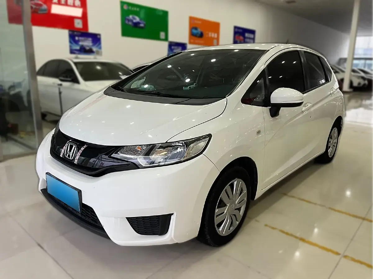 2016 Honda Fit 1.5L 131HP L4 CVT