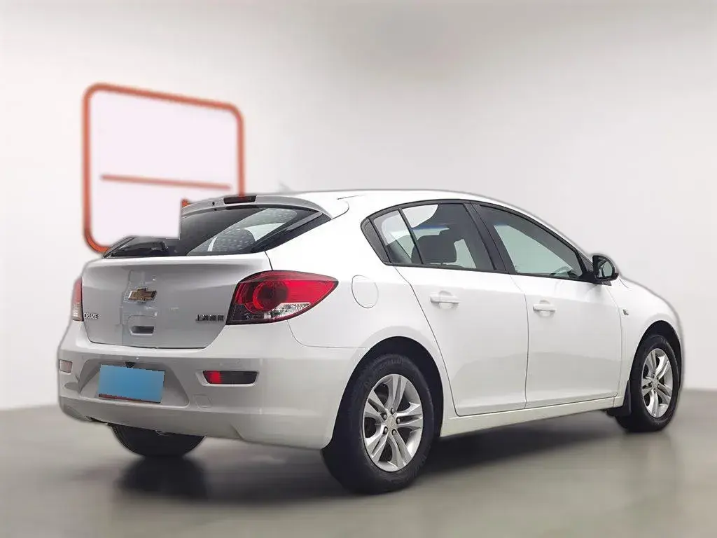 2013 Chevrolet Cruze 1.6L 121HP L4 6AT