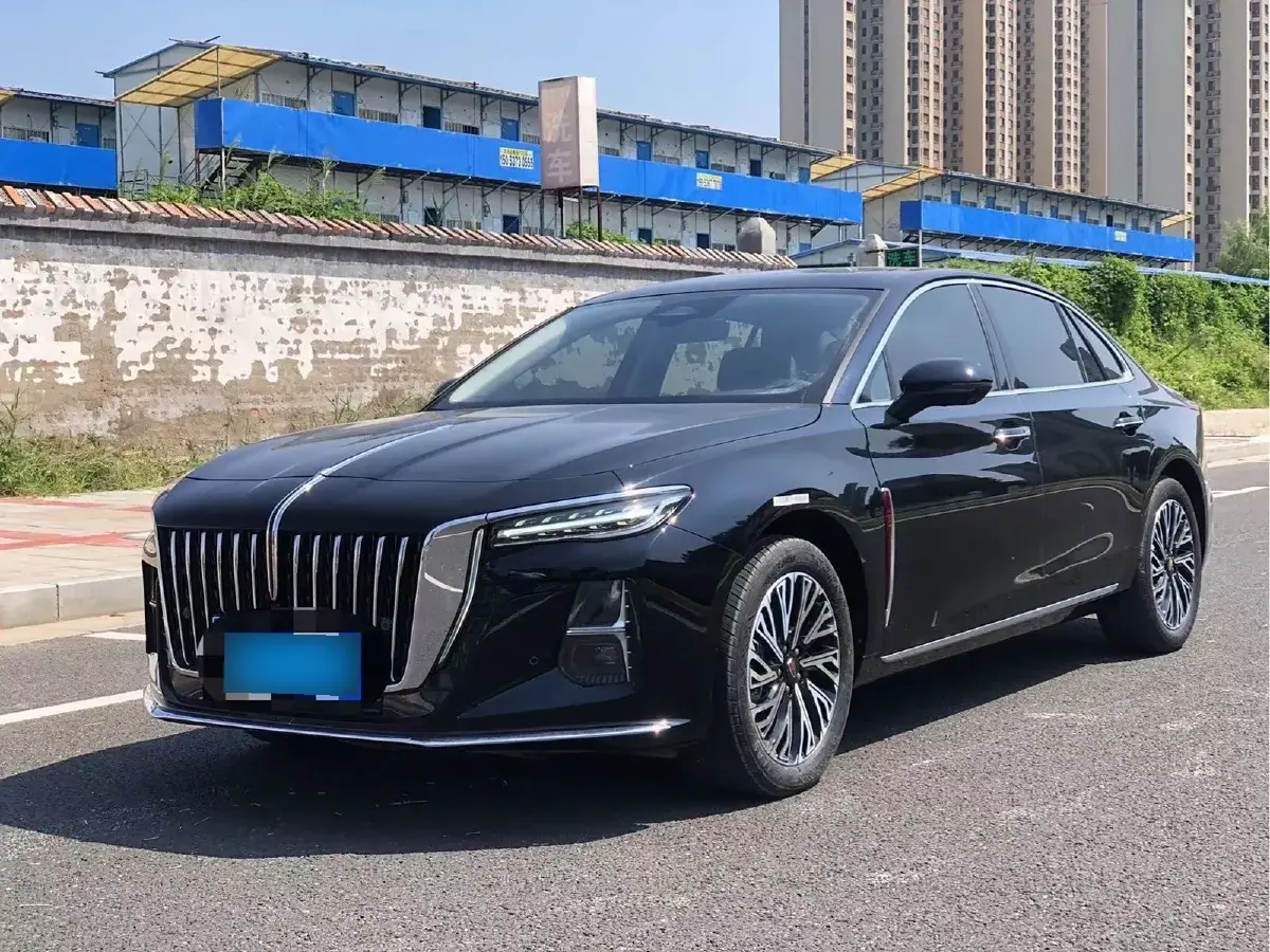 2024 HongQi H5 2.0T 224HP L4 8AT