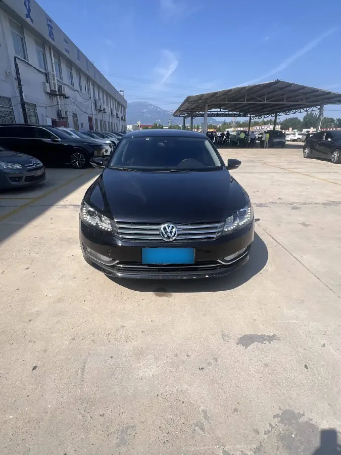 2014 Volkswagen Passat 1.8T 160HP L4 7DCT