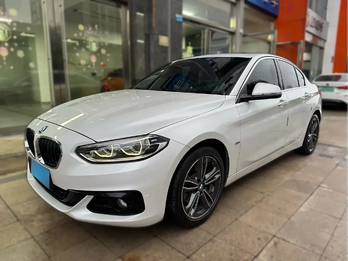 2017 BMW 1 Series 1.5T 136HP L3 6AT