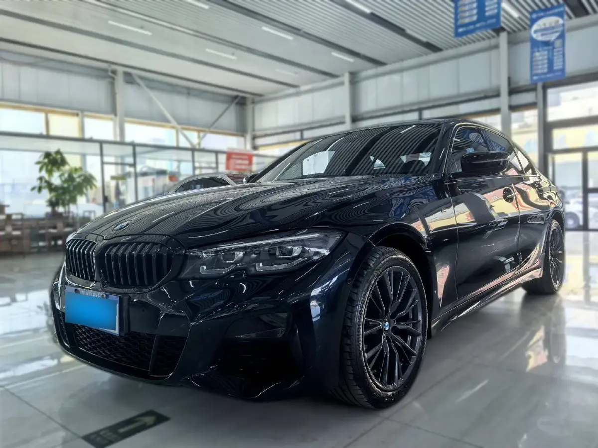 2022 BMW 3 Series 2.0T 184HP L4 8AT