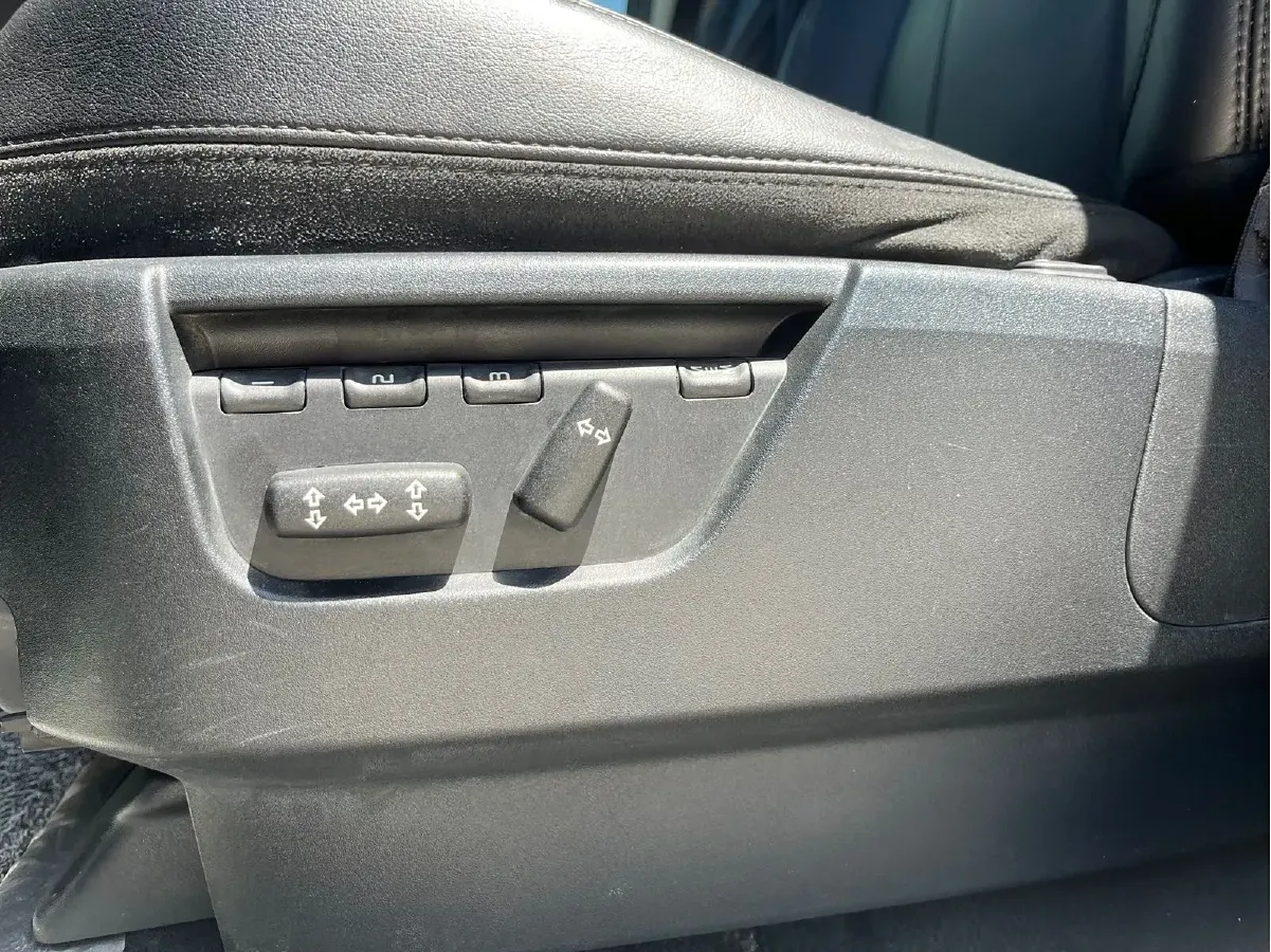 2015 Land Rover Freelander 2 2.0T 240HP L4 6AT,autocango,china used car exporter,china ev exporter,chinese used car exporter,chinese used ev exporter