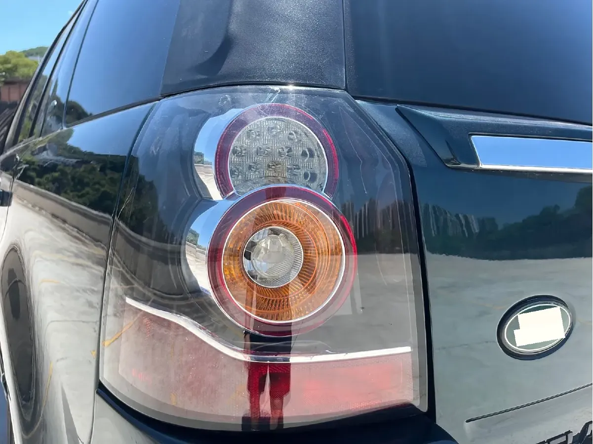 2015 Land Rover Freelander 2 2.0T 240HP L4 6AT,autocango,china used car exporter,china ev exporter,chinese used car exporter,chinese used ev exporter