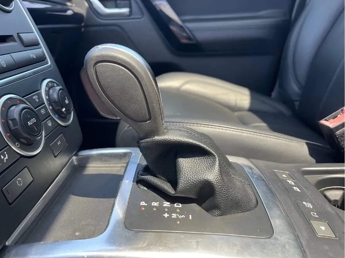 2015 Land Rover Freelander 2 2.0T 240HP L4 6AT,autocango,china used car exporter,china ev exporter,chinese used car exporter,chinese used ev exporter