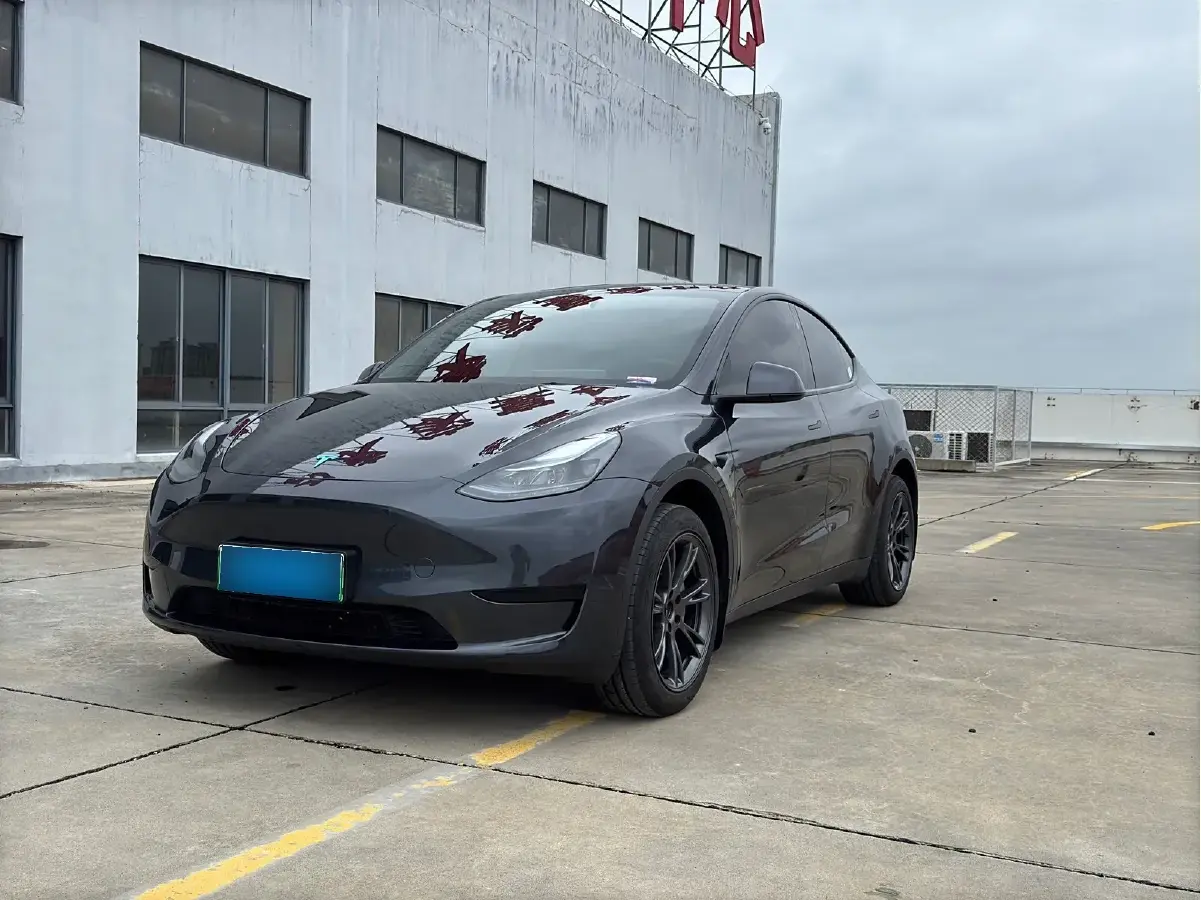2024 Tesla Model Y BEV 60KWH