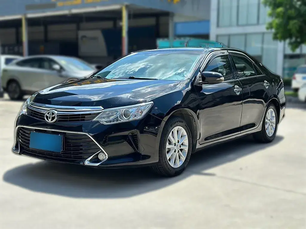 2015 Toyota Camry 2.0L 167HP L4 6AT