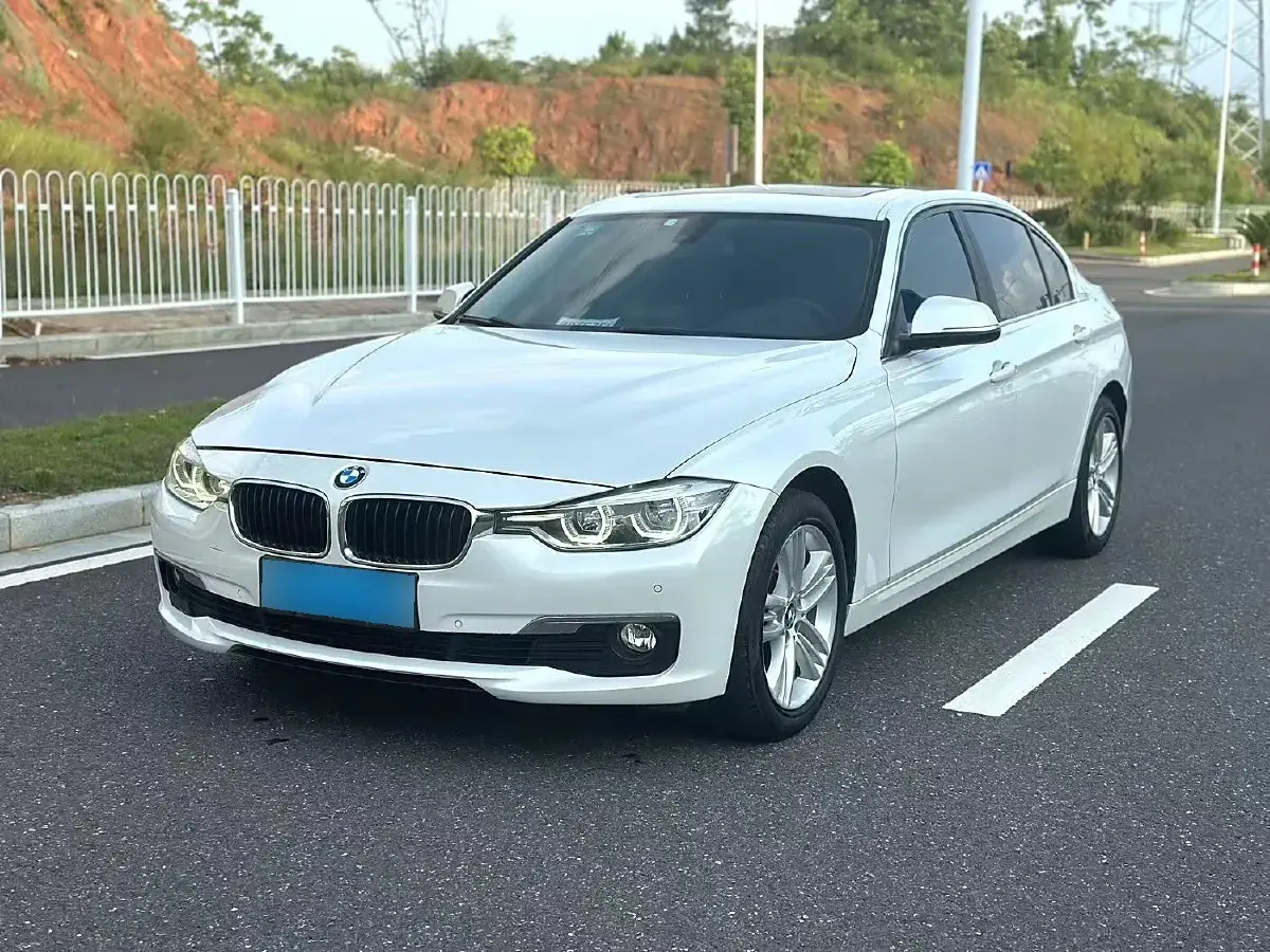 2016 BMW 3 Series 2.0T 184HP L4 8AT