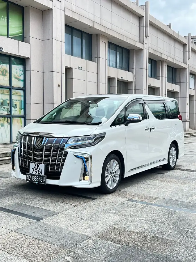 2015 Toyota Alphard 3.5L 275HP V6 6AT