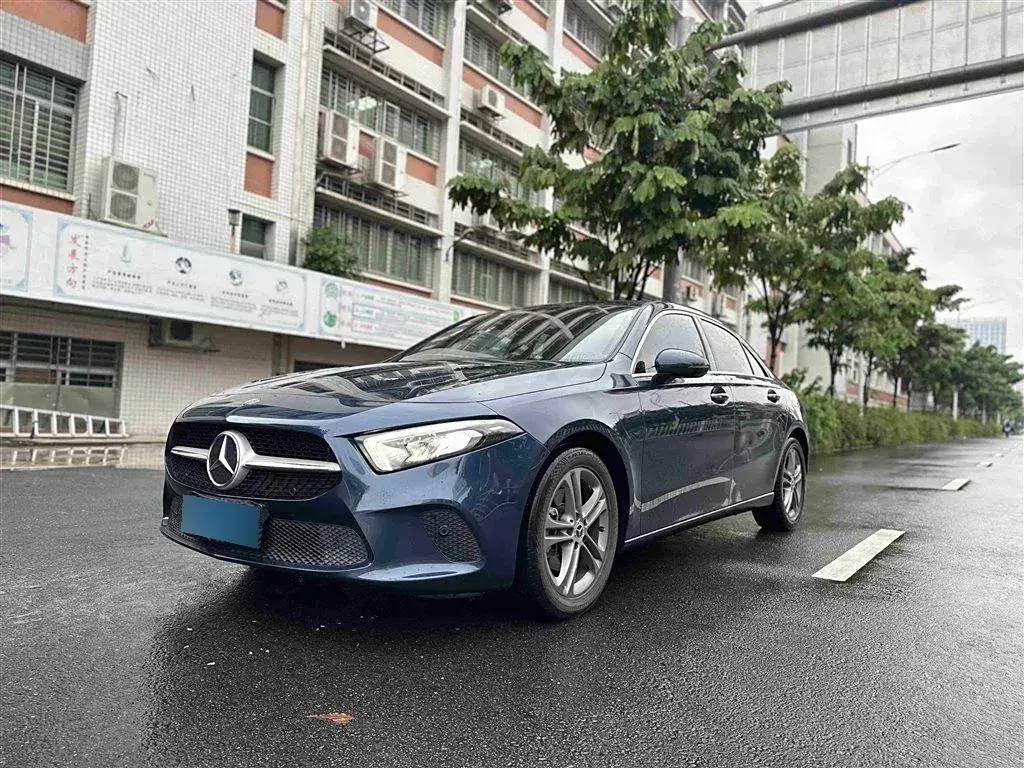 2020 Mercedes-Benz A Class 1.3T 163HP L4 7DCT