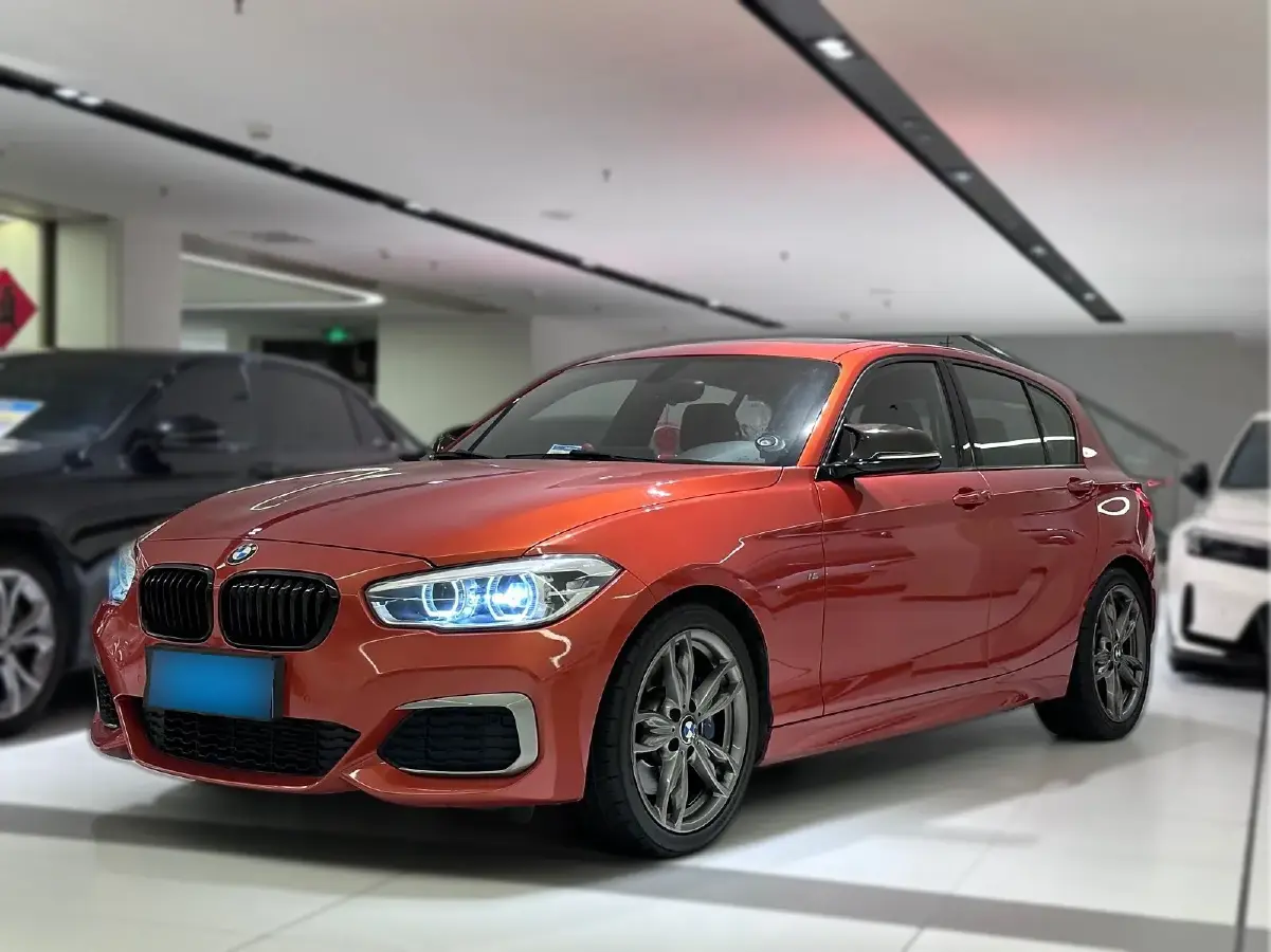 2015 BMW 1 Series 3.0T 320HP L6 8AT