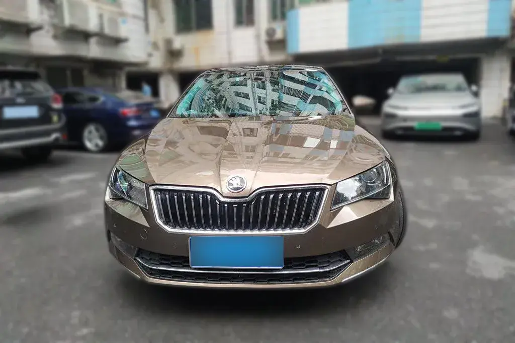 2016 Skoda Superb 1.8T 180HP L4 7DCT