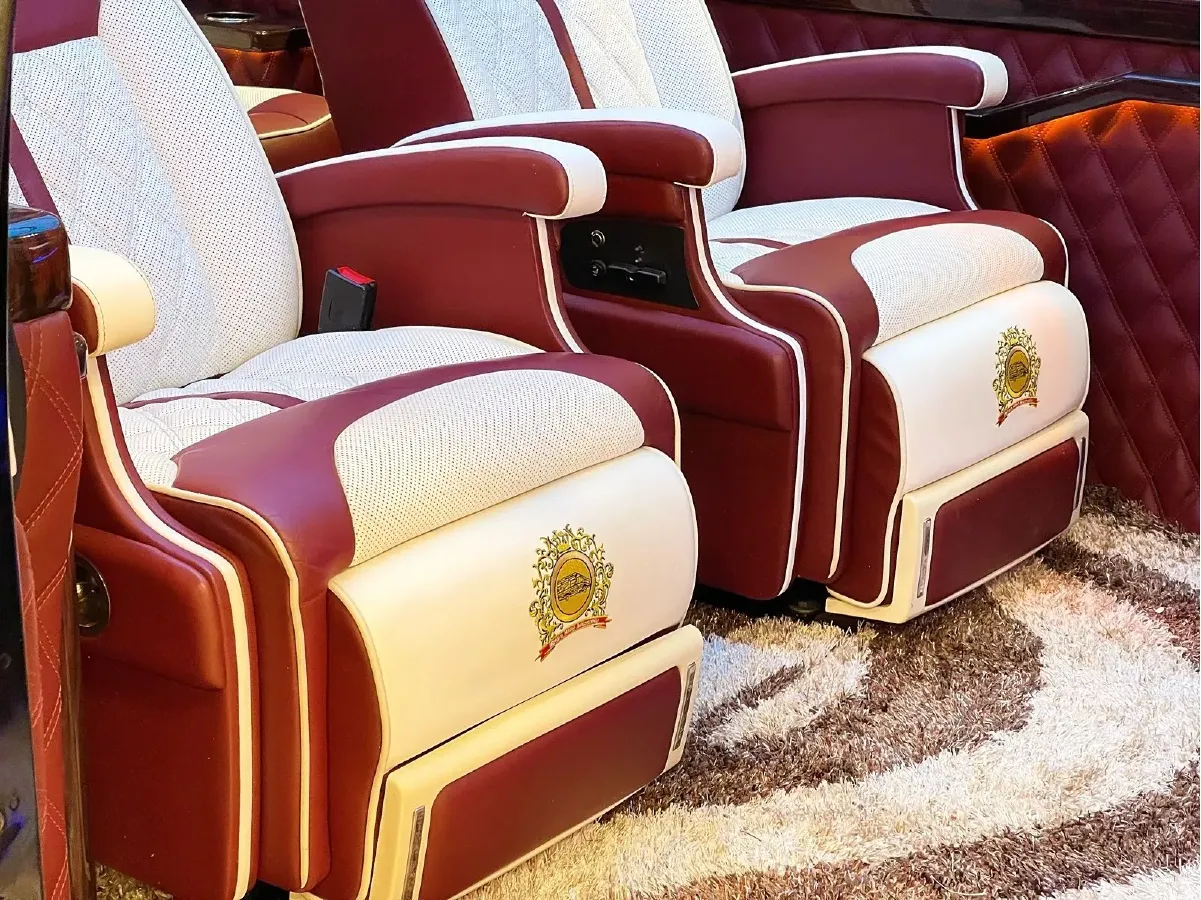 2011 Ford E350 5.4L 258HP V8 5AT,autocango,china used car exporter,china ev exporter,chinese used car exporter,chinese used ev exporter