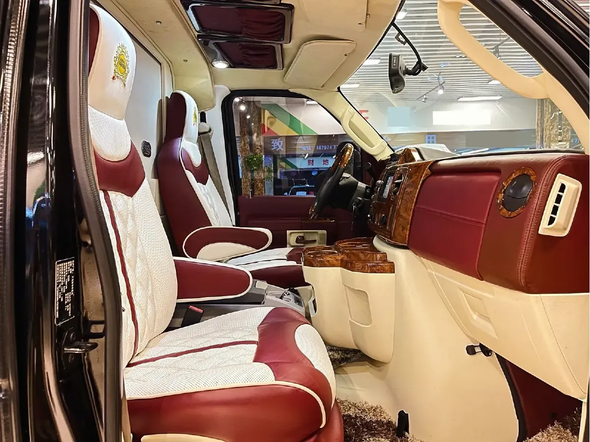 2011 Ford E350 5.4L 258HP V8 5AT,autocango,china used car exporter,china ev exporter,chinese used car exporter,chinese used ev exporter