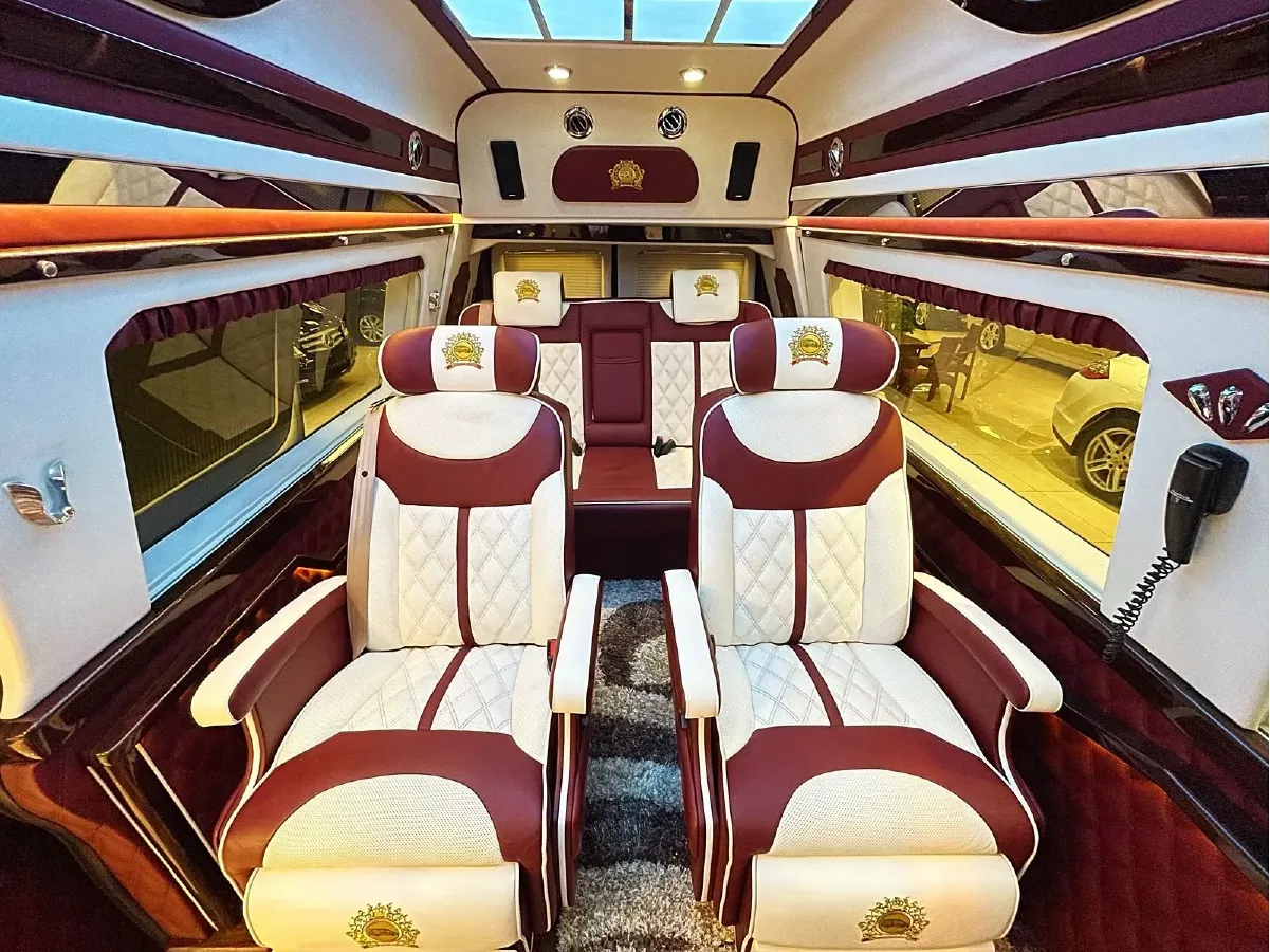 2011 Ford E350 5.4L 258HP V8 5AT,autocango,china used car exporter,china ev exporter,chinese used car exporter,chinese used ev exporter